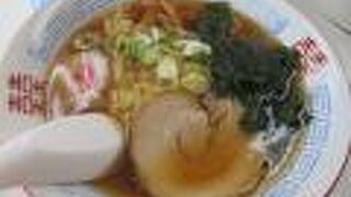 ホームにある立ち食いラーメン