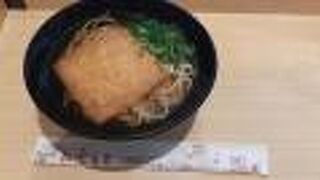 空いている店内で召し上がりたい方は列車到着直後は避けたほうが良いかもしれません