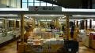 島根などのお土産が販売しております。