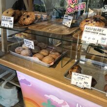 スコーン、どんどん売れてゆく…