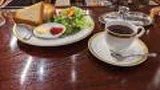 ８２０円のモーニングを食す