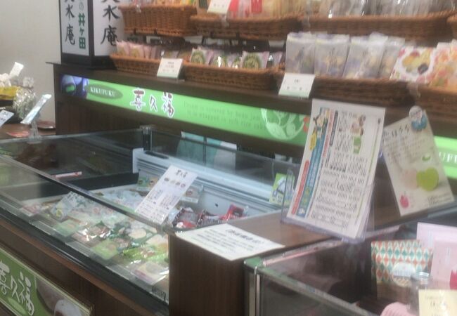 お茶と和菓子が一度で揃う