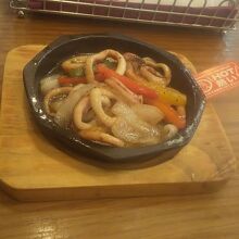 真イカの黒胡椒炒め