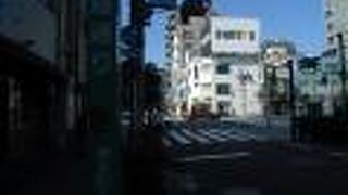 通り自体がギャラリーです