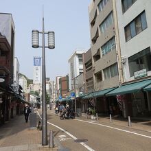 松山城ロープウェイの乗り場に行く道でもある