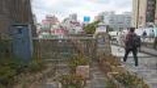 早稲田通りがＪＲの線路を渡る時の橋