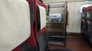 大きなスーツケースも無料で乗せられます