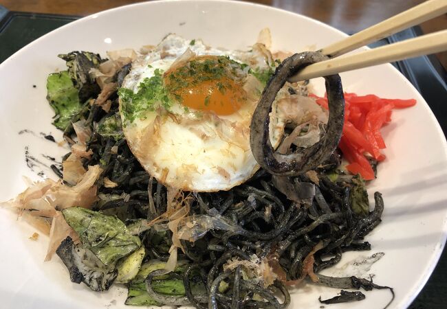 絶対食べてほしい【ブラック焼きそば】