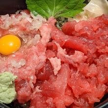 中落ちネギトロ丼880円