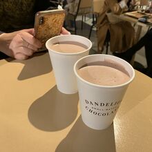 ダンデライオン チョコレート 表参道店