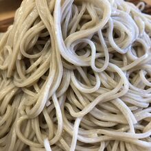 自家製麺は香りもいい