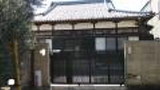 闇坂のそばにある寺院