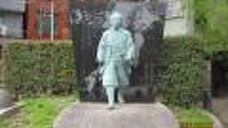 立派な像でした