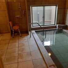 一階には人工ラジウム温泉の大浴場もありました。