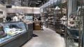 ワクワクするお店です