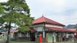 明治時代そのままのレトロな駅舎「長瀞駅」