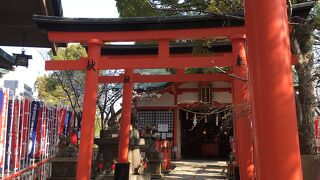 鳥居がたくさんある