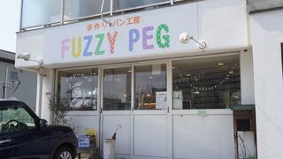 少し大きなサイズが迫力のシナモンロール