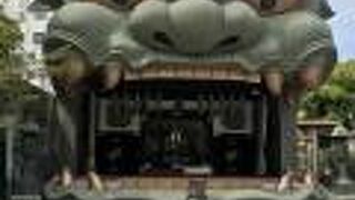 流石の大阪、凄い神社あり難波八阪神社へ