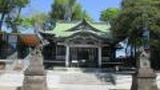 少し時間があったので、こちらの神社にお参りしました