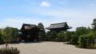 和の美しさのある庭園