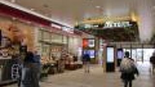 高崎駅イーサイトの並び