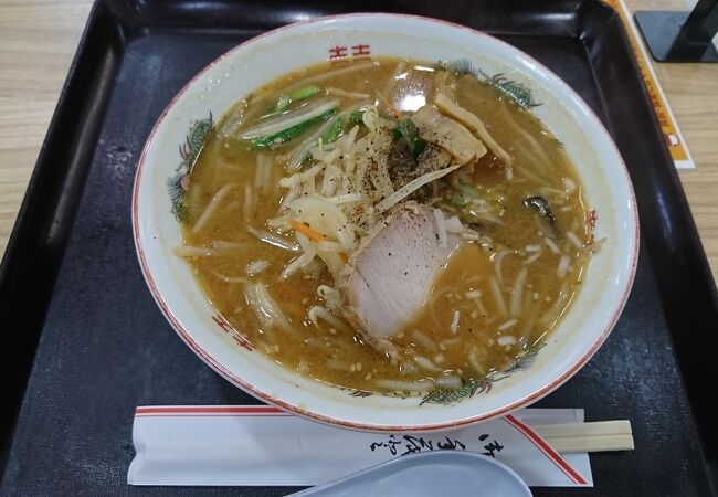 ランチでみそラーメンＳサイズをいただきました