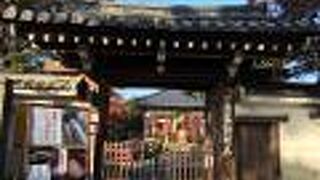 十万不動明王像を祀る