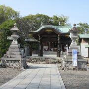 お城の跡に建てられた神社