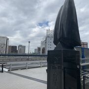 大岡川にかかる橋です