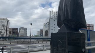 大岡川にかかる橋です