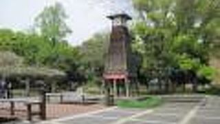 火の見櫓のような時計台が素敵です