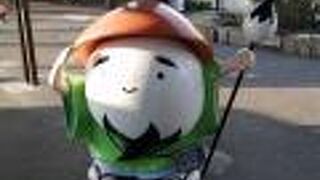 和倉温泉への乗り換え駅として利用しましたが、和倉温泉に行くにはバス利用も便利かも