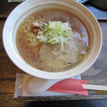 看板という醤油ラーメン