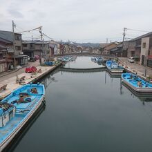 神楽橋から見た内川の風景です。