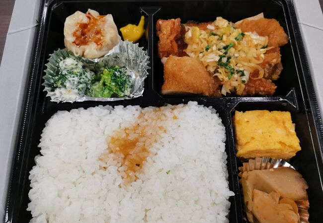 お弁当を買いました