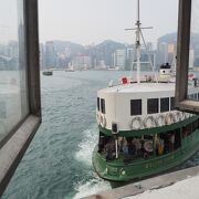 香港島のセントラル行きのフェリー乗り場　Star Ferry Pier
