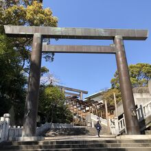 正面の鳥居