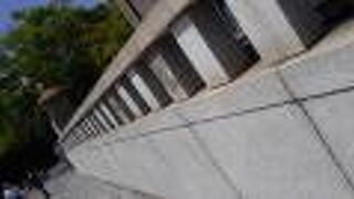 ちょっとモダンな橋