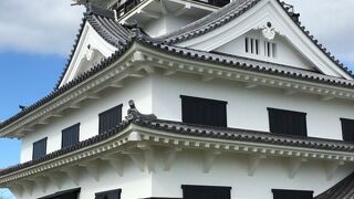 館山の町が一望できる