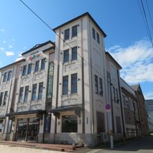 角の塔が１番高いです