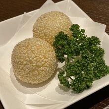 ゴマ団子は1個から