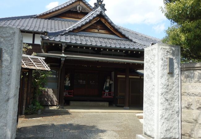 ユニークな印象のお寺