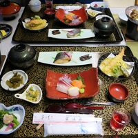 たくさん　彩り良く盛り付けられています