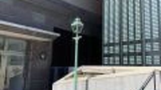 わかりにくい場所にあります