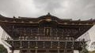 大きなお寺です