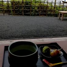 お抹茶を頂きながら