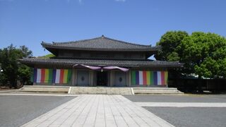 仁王像がとても力強く迫力あり見ごたえあります。