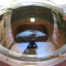 毎分1,400リットルの湧出量だそうです