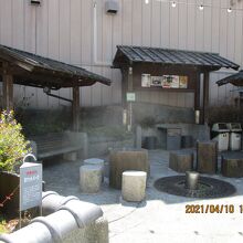 地元の方も休憩していた